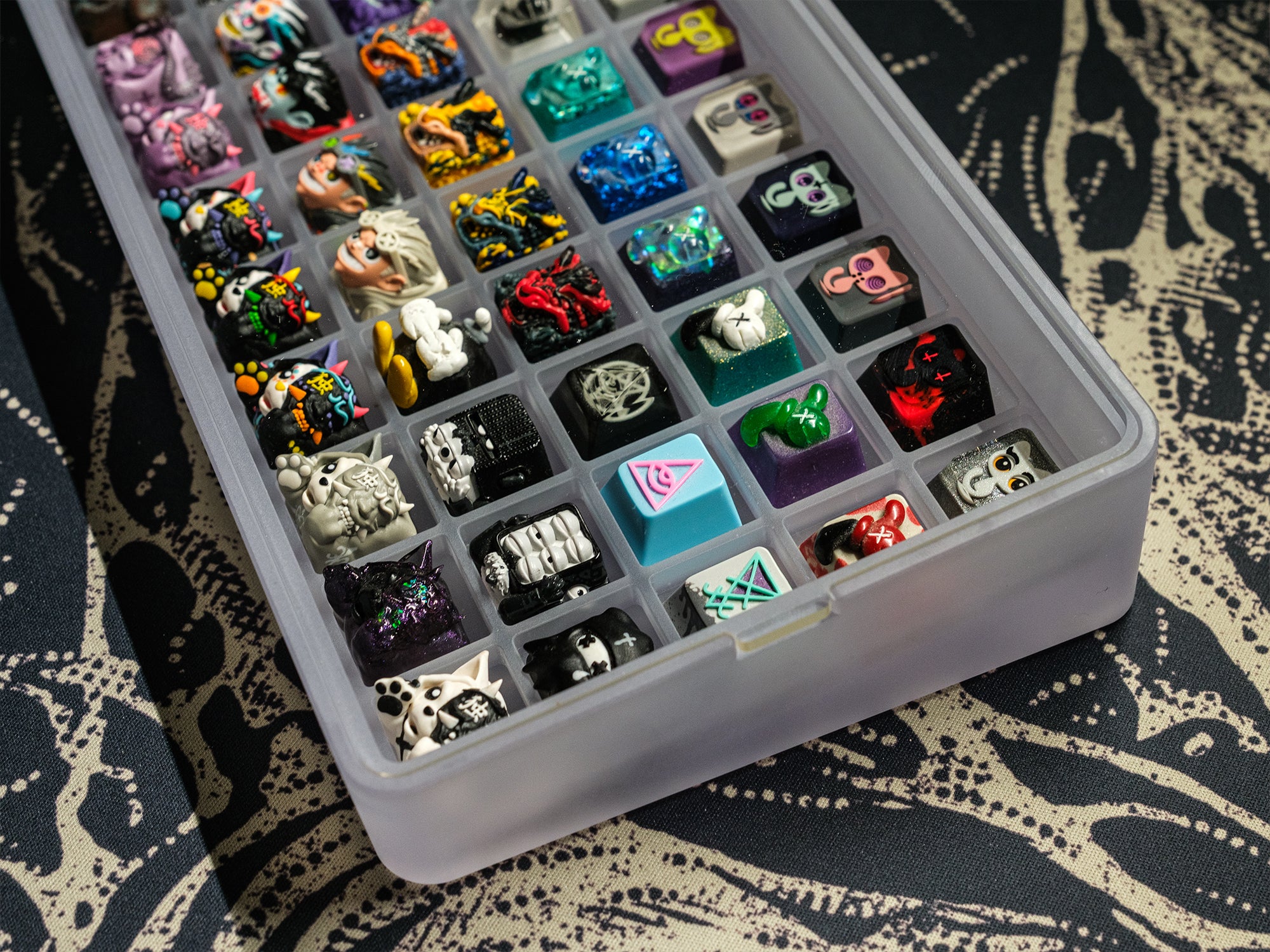 Goth Box Artisan Case – World of Gothcaps